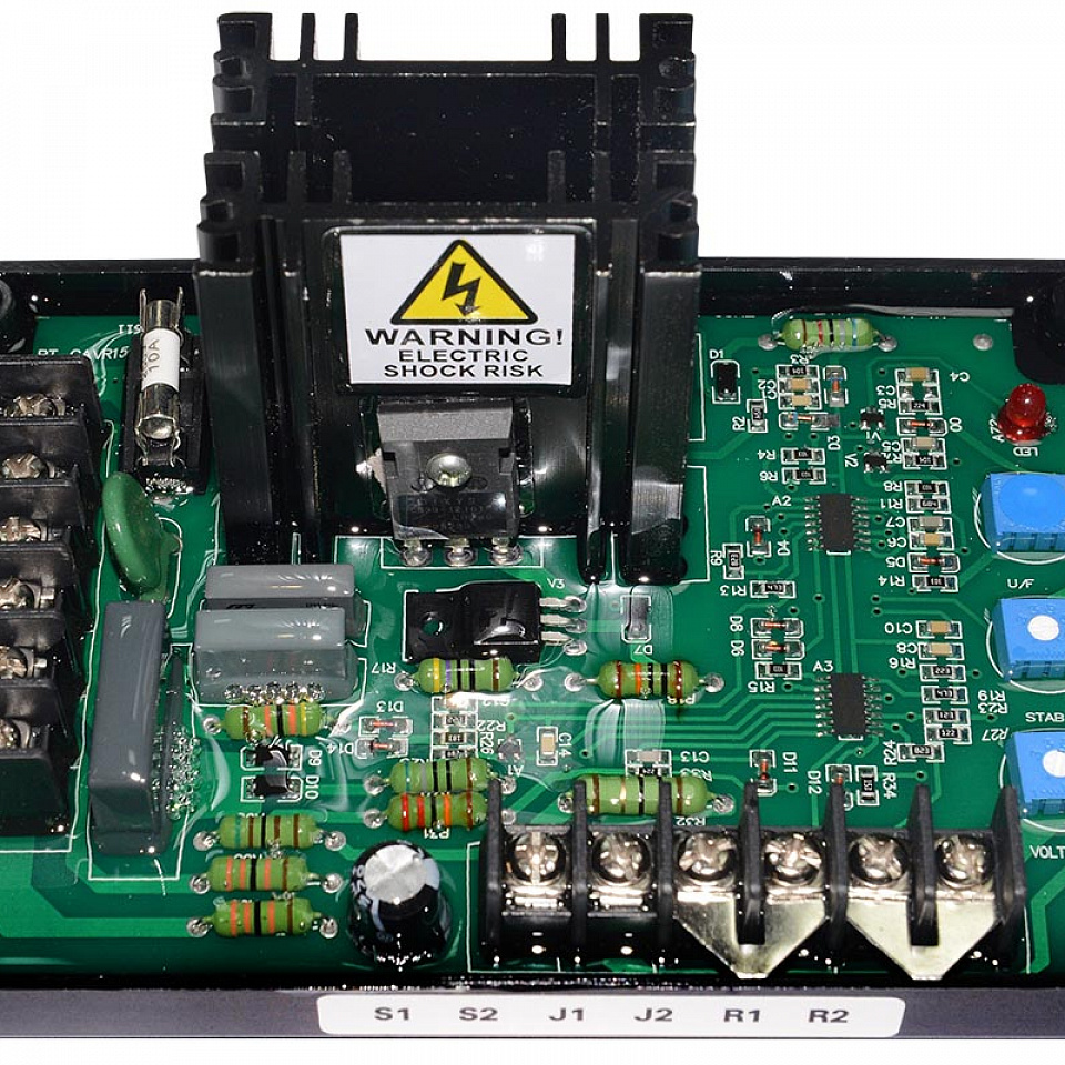 Регулятор напряжения GAVR-15A / GAVR-15A AVR