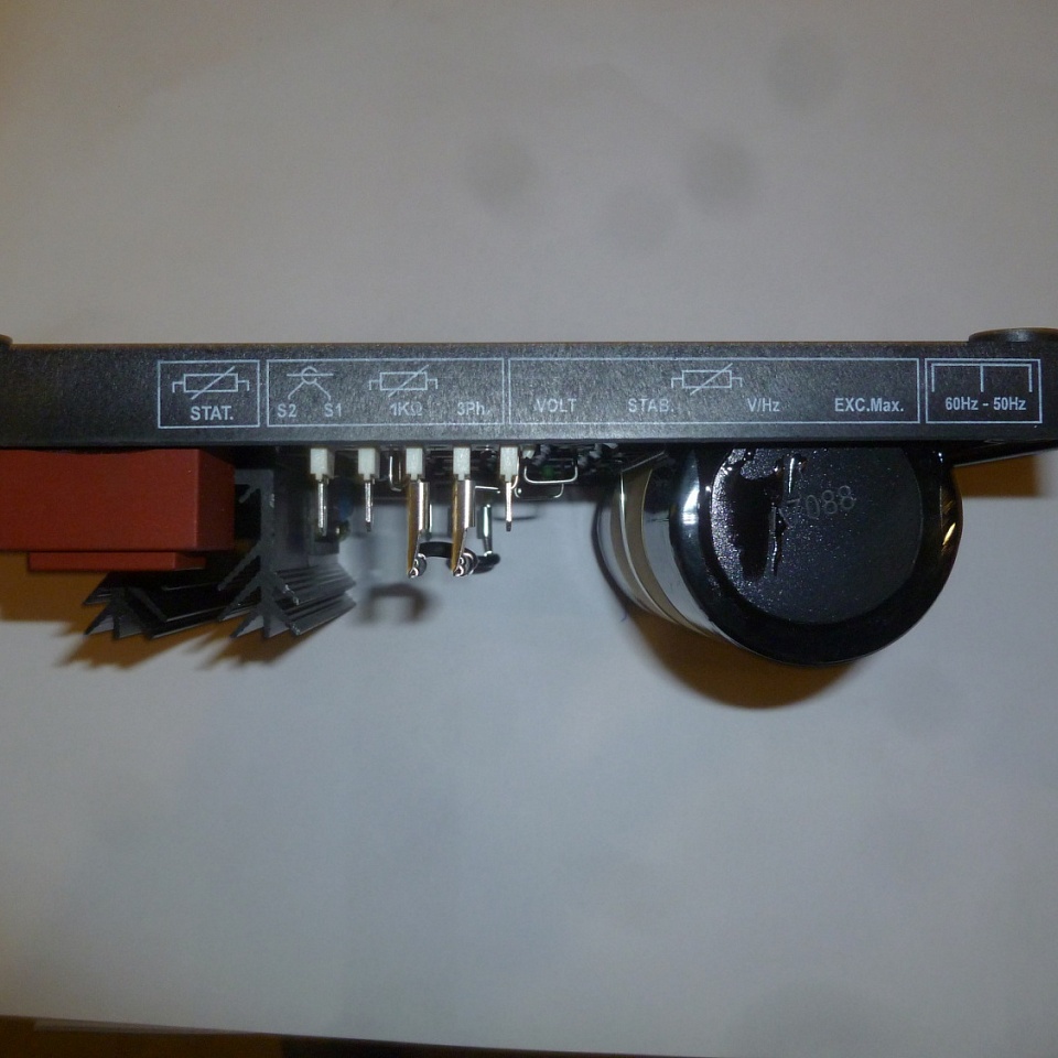Регулятор напряжения R448/R448 AVR